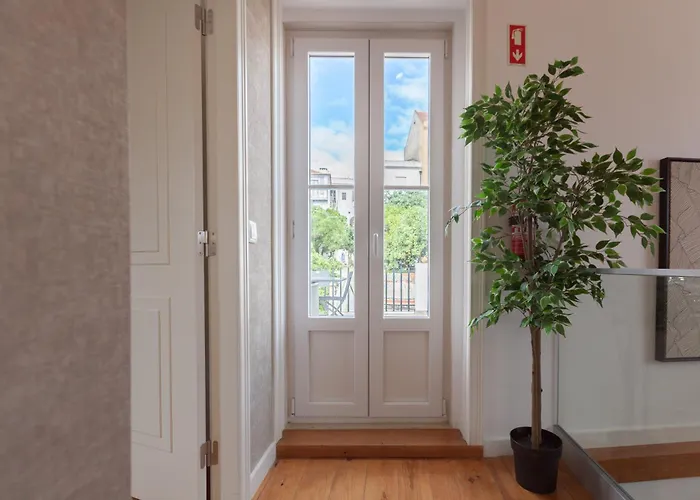 Flh Portas Do Sol Duplex With Terrace 리스본